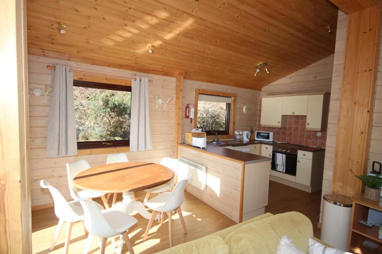 Hartland Hideaway Lodge Woolfardisworthy  Extérieur photo
