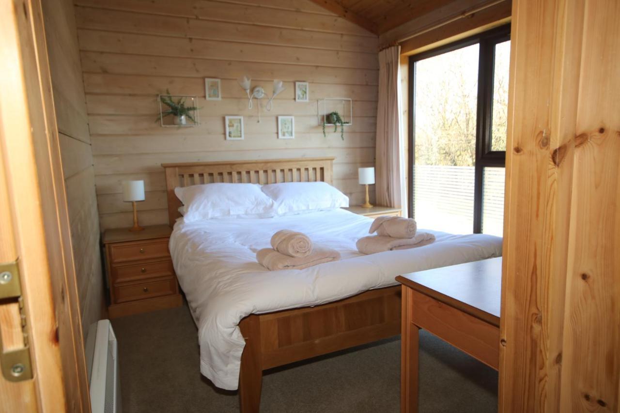 Hartland Hideaway Lodge Woolfardisworthy  Extérieur photo